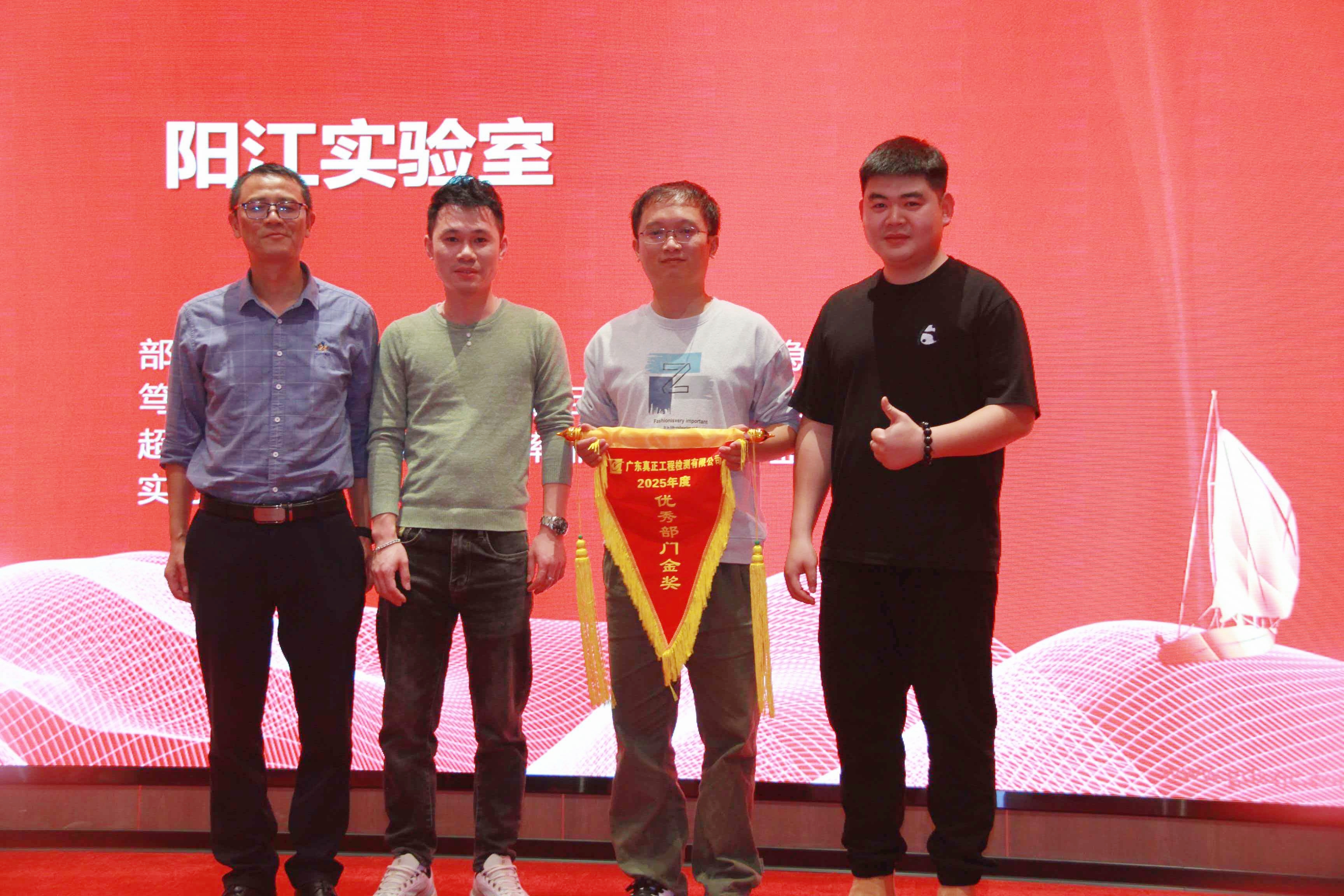 108-19.jpg 108-19.jpg